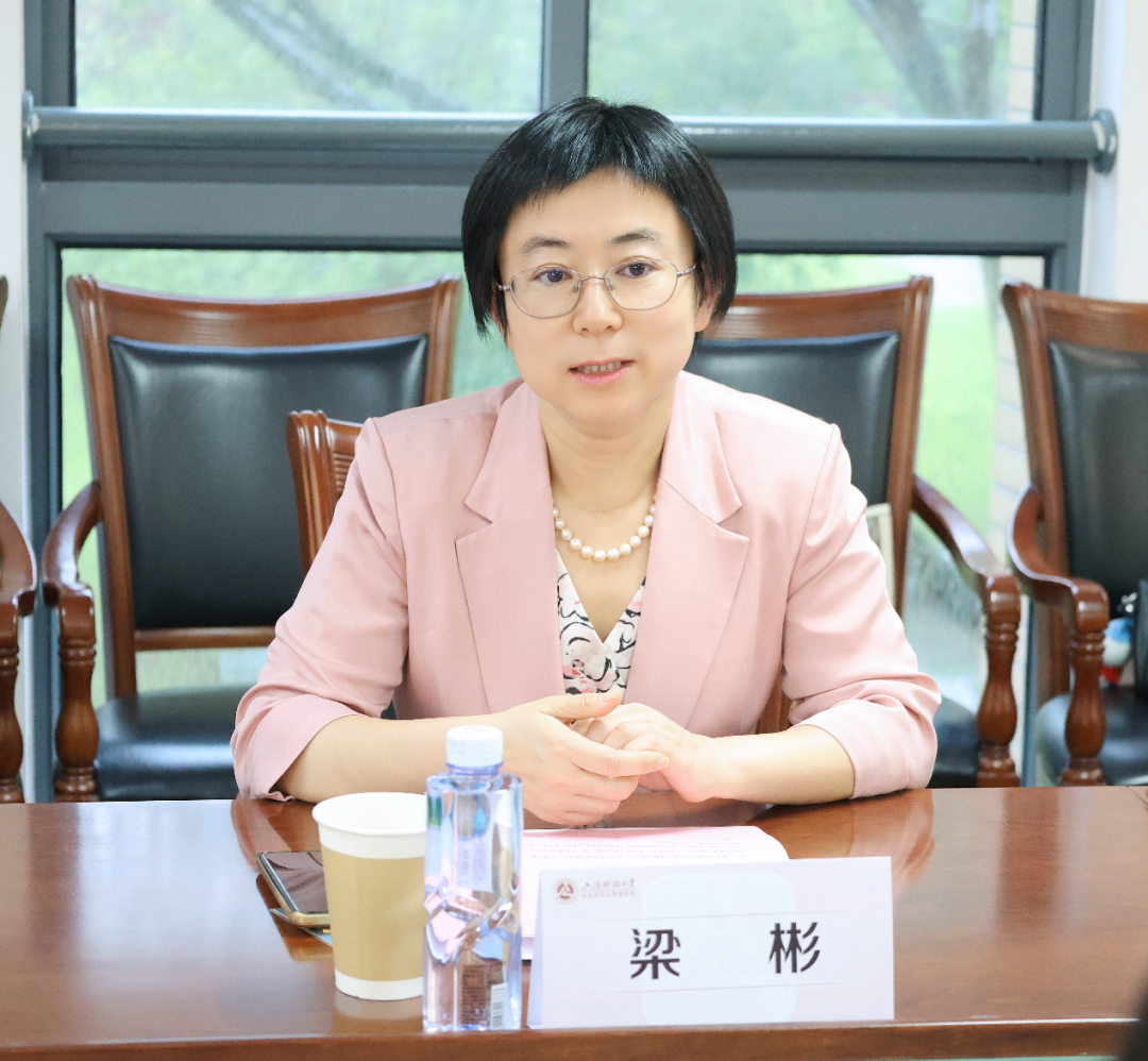 动态 | 不朽情缘评估—上财公管学院企业捐赠仪式顺遂举行
